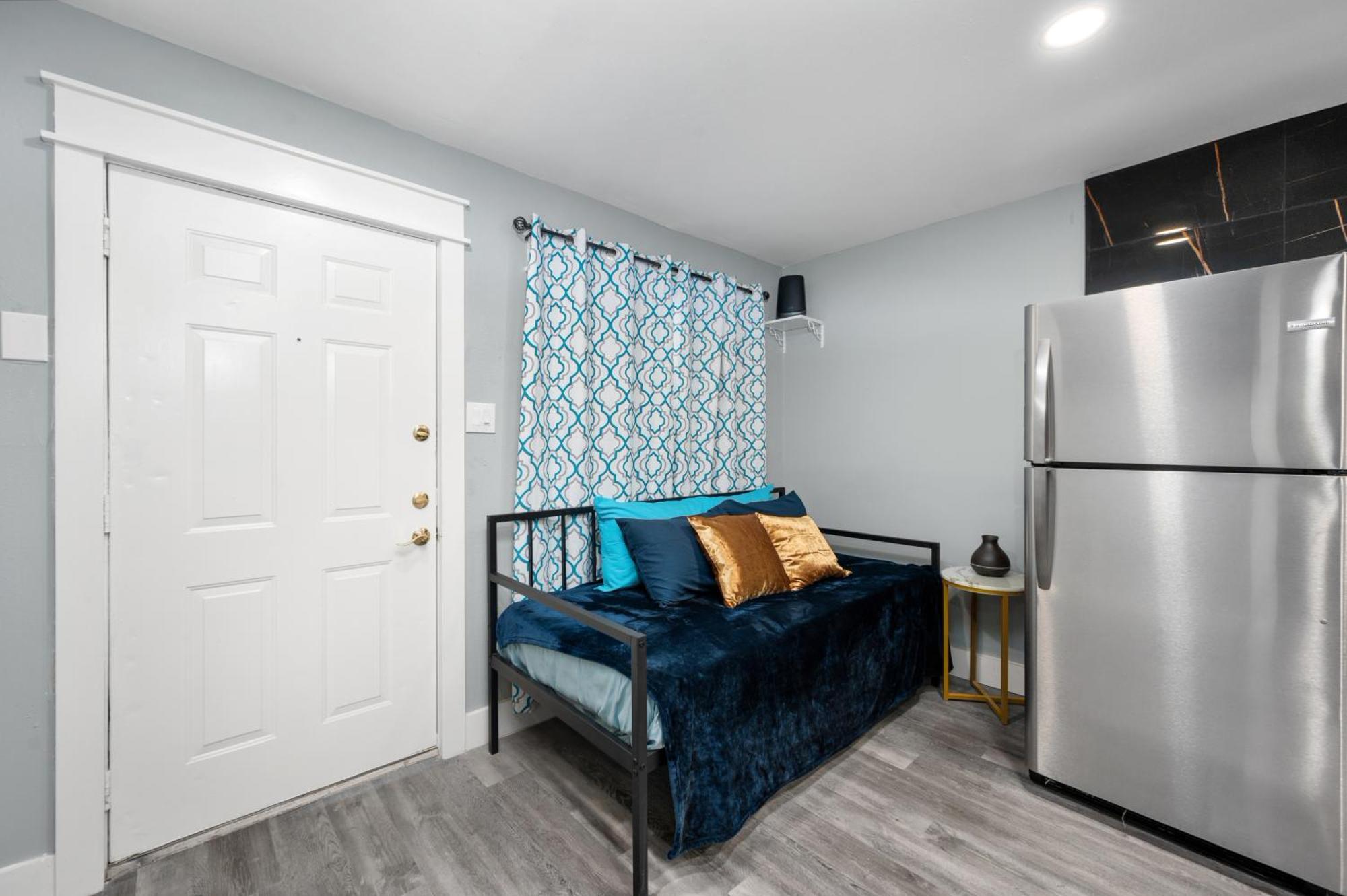 Warm Heights 2Br With Pool & Free Parking Apartment Houston Exterior photo